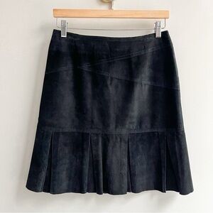 Revue Vintage 100% Sueded Leather Pleated Skirt Black 6